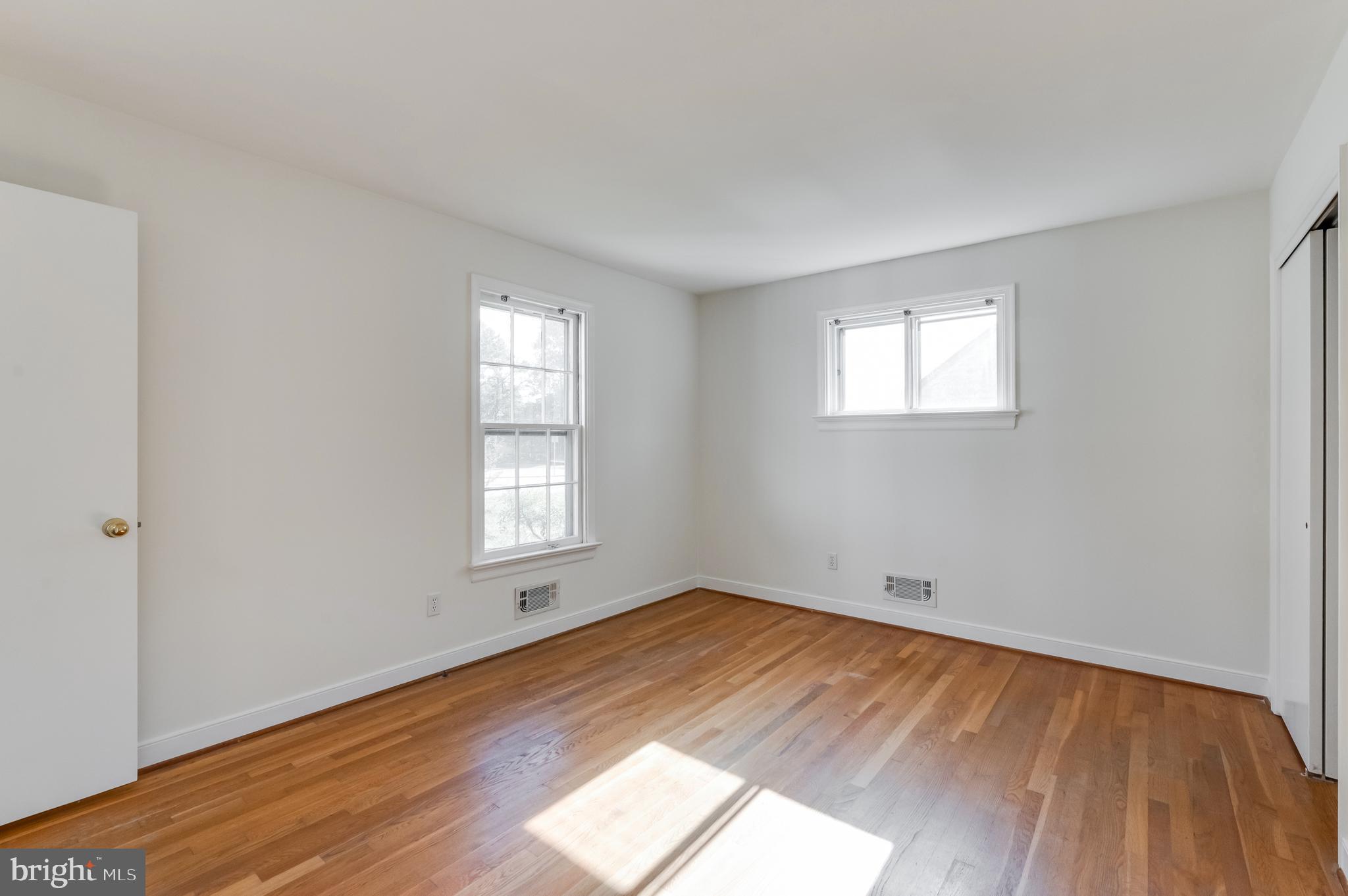 TUCKAHOE VLG WEST - Residential