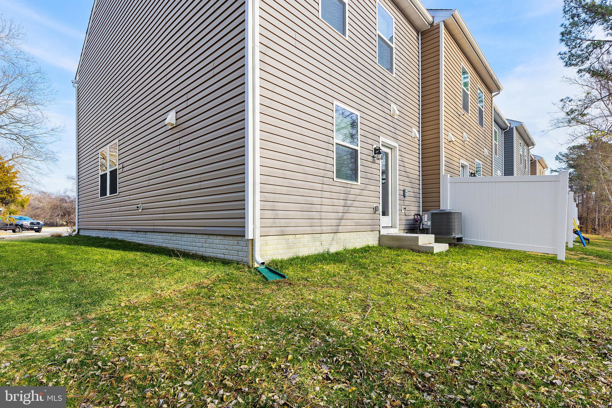 RIVERWALK TERRACE - Residential