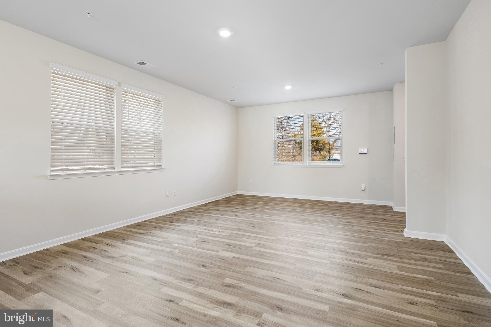 RIVERWALK TERRACE - Residential