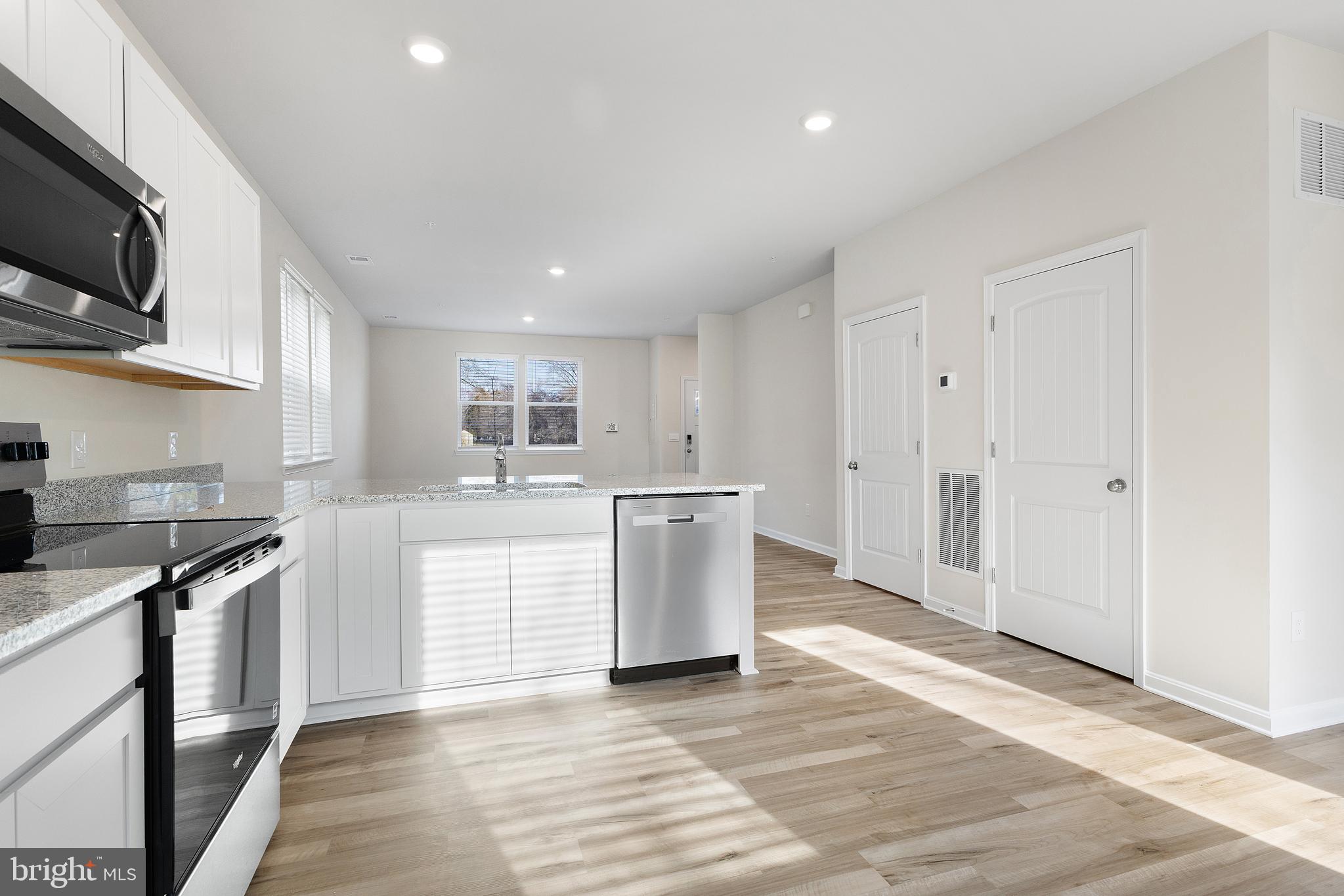 RIVERWALK TERRACE - Residential