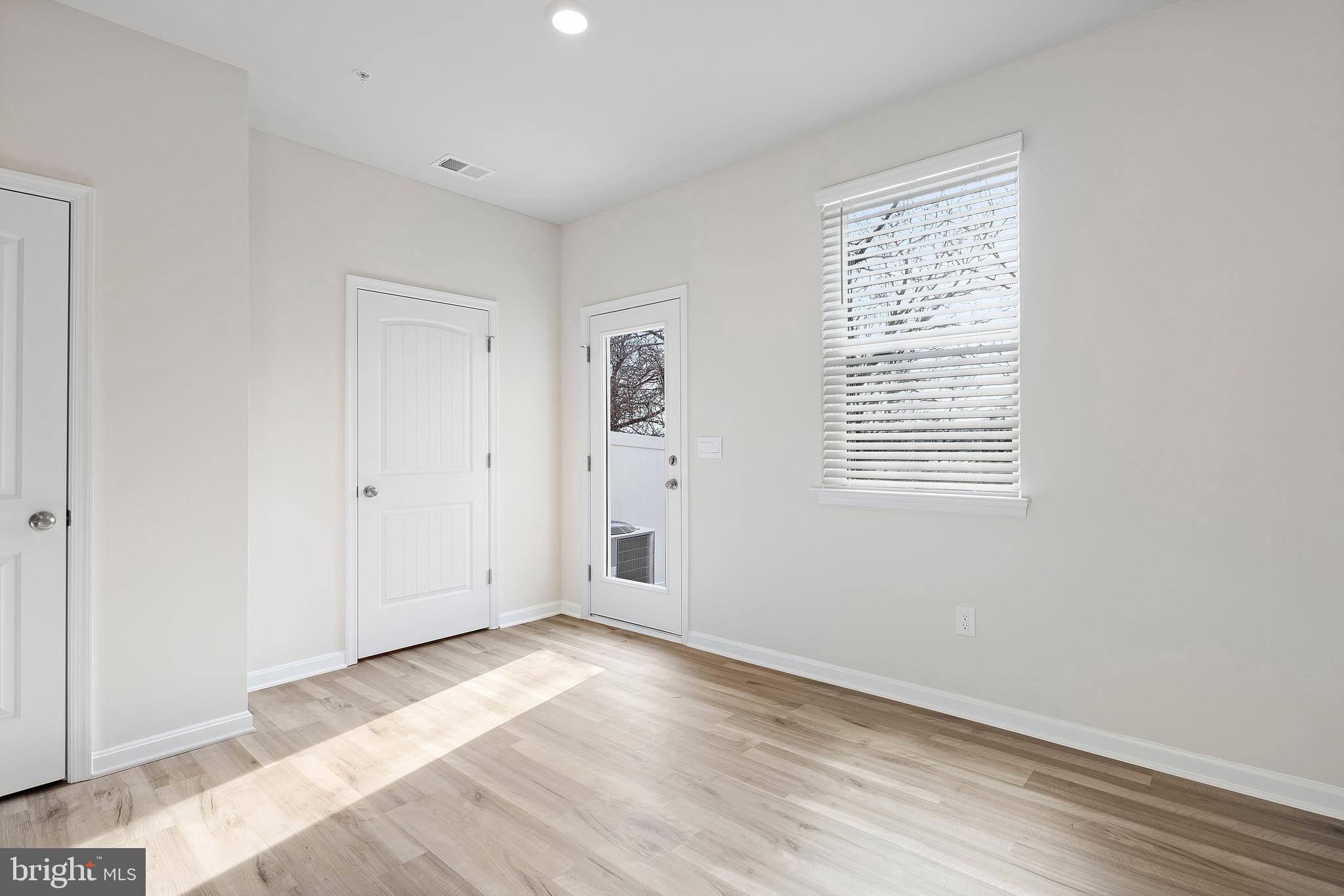 RIVERWALK TERRACE - Residential