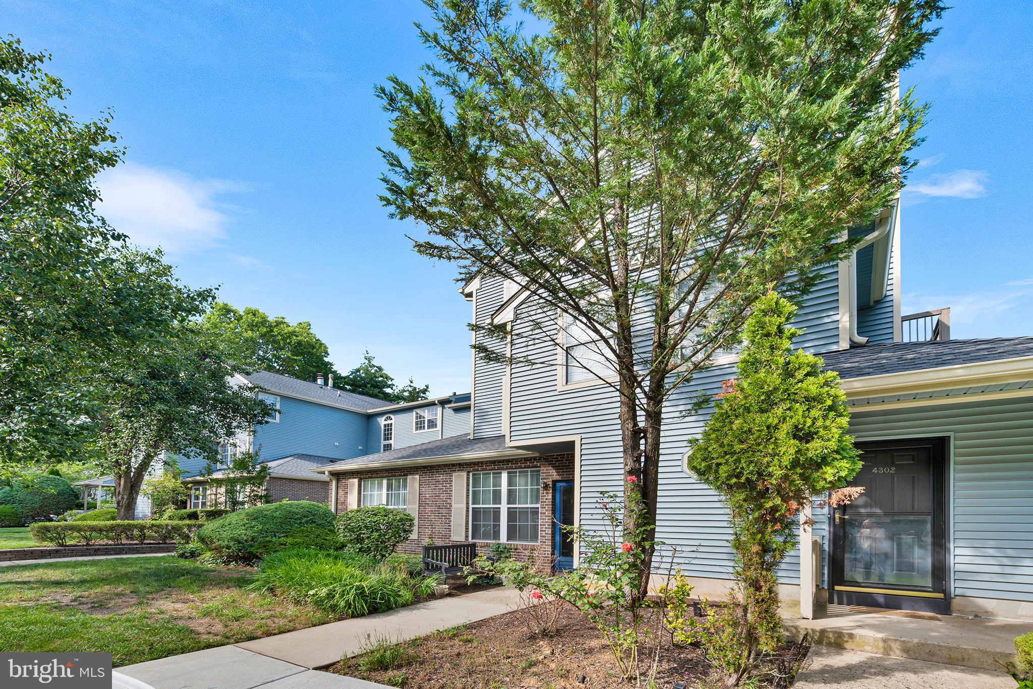 4301 BAYBERRY COURT