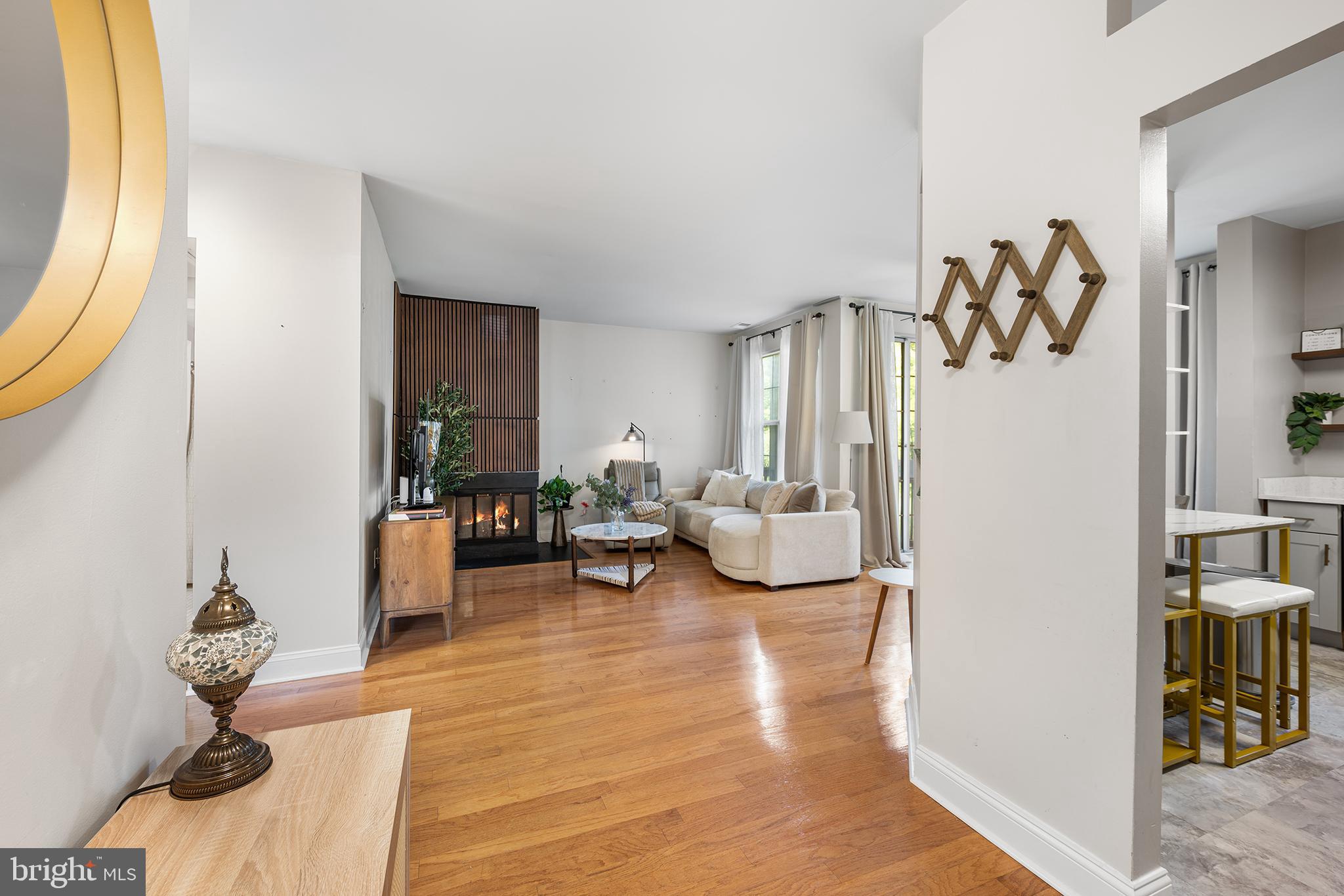 4301 BAYBERRY COURT