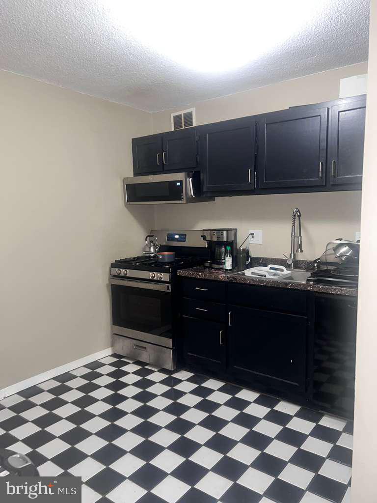 PRESIDENTIAL TOWERS - Residential