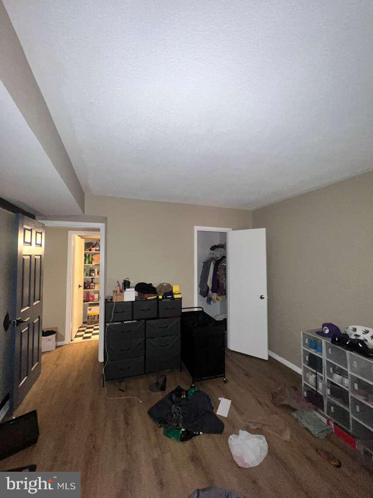 PRESIDENTIAL TOWERS - Residential