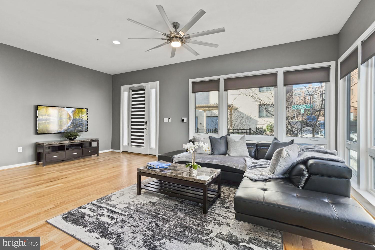 CAMBRIA SQUARE - Residential Lease