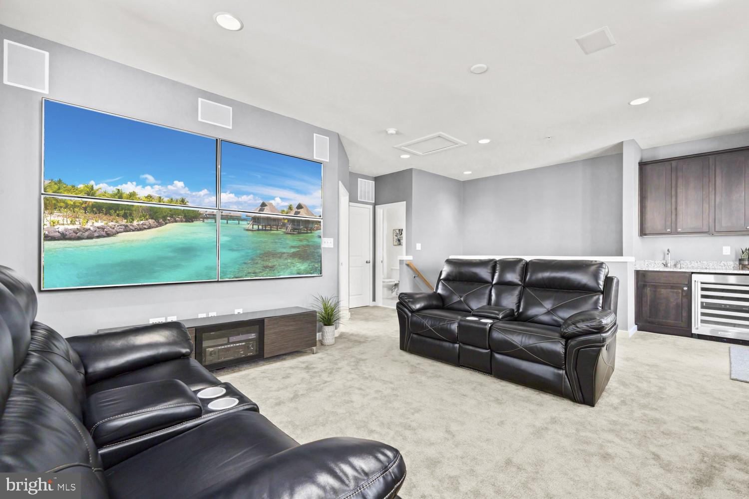 CAMBRIA SQUARE - Residential Lease