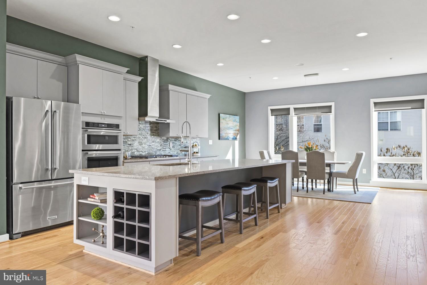 CAMBRIA SQUARE - Residential Lease