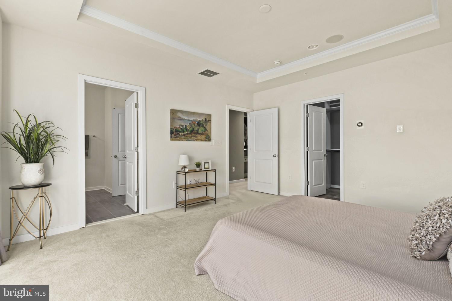 CAMBRIA SQUARE - Residential Lease