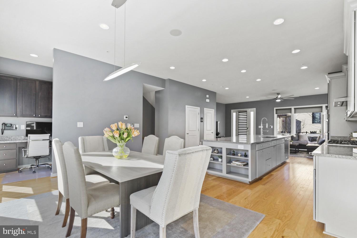 CAMBRIA SQUARE - Residential Lease