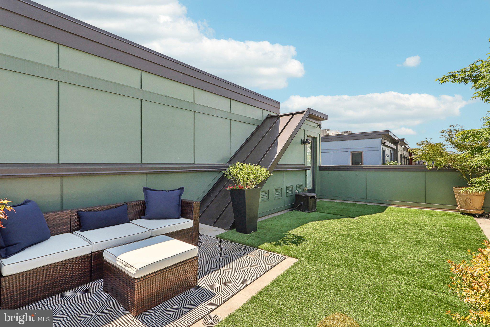 MOSAIC AT MERRIFIELD - Residential