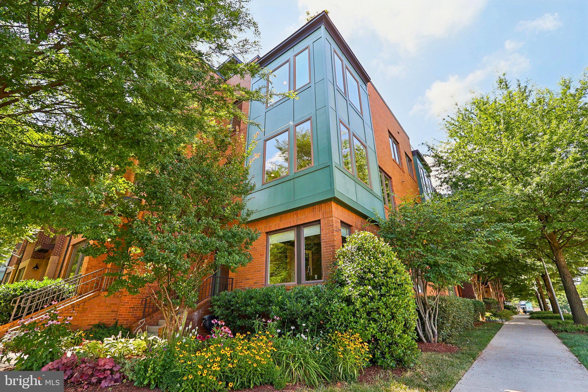 MOSAIC AT MERRIFIELD - Residential