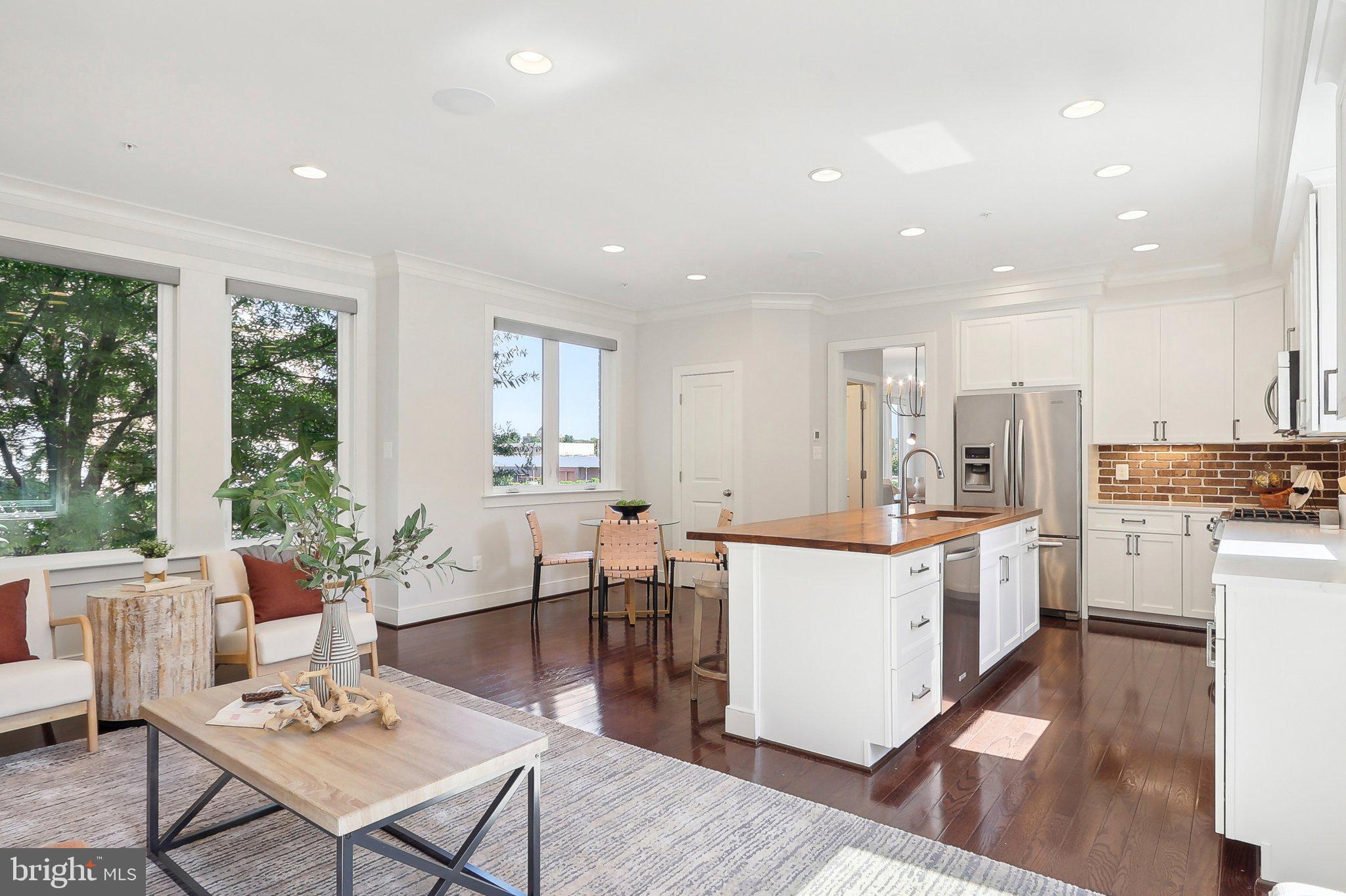 MOSAIC AT MERRIFIELD - Residential