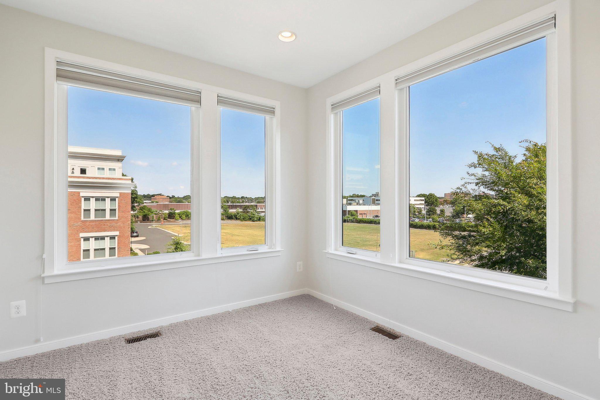 MOSAIC AT MERRIFIELD - Residential