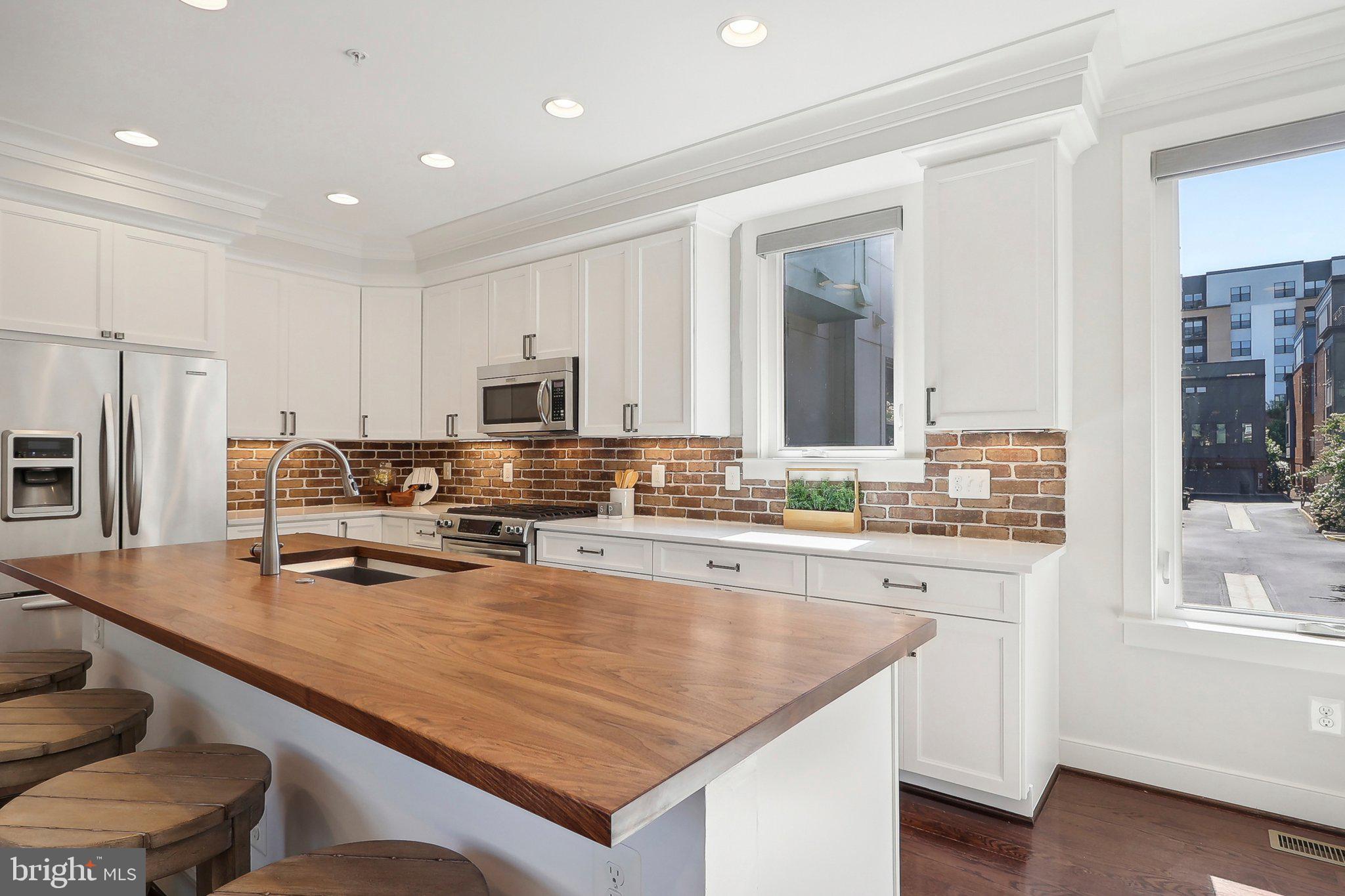 MOSAIC AT MERRIFIELD - Residential