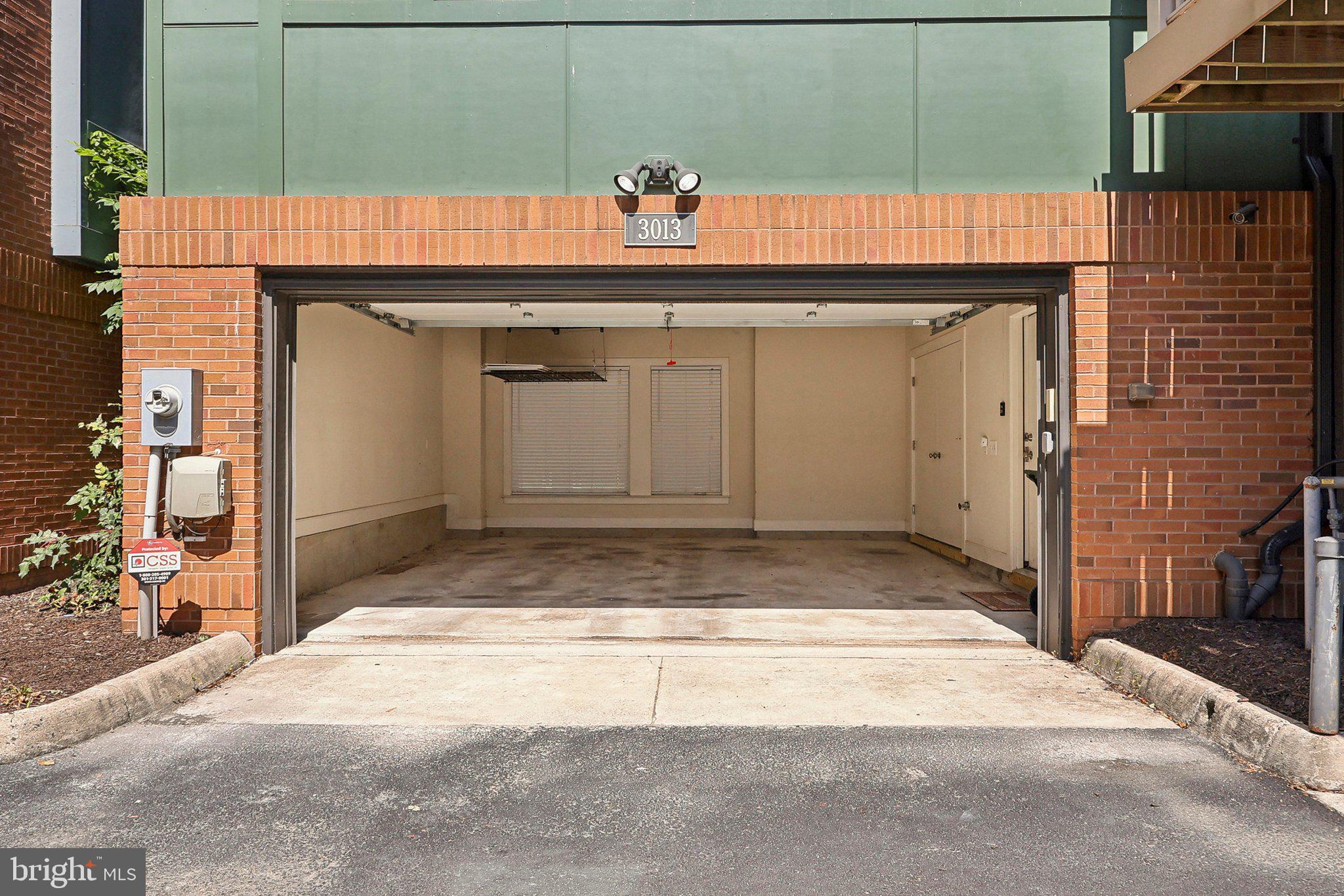 MOSAIC AT MERRIFIELD - Residential