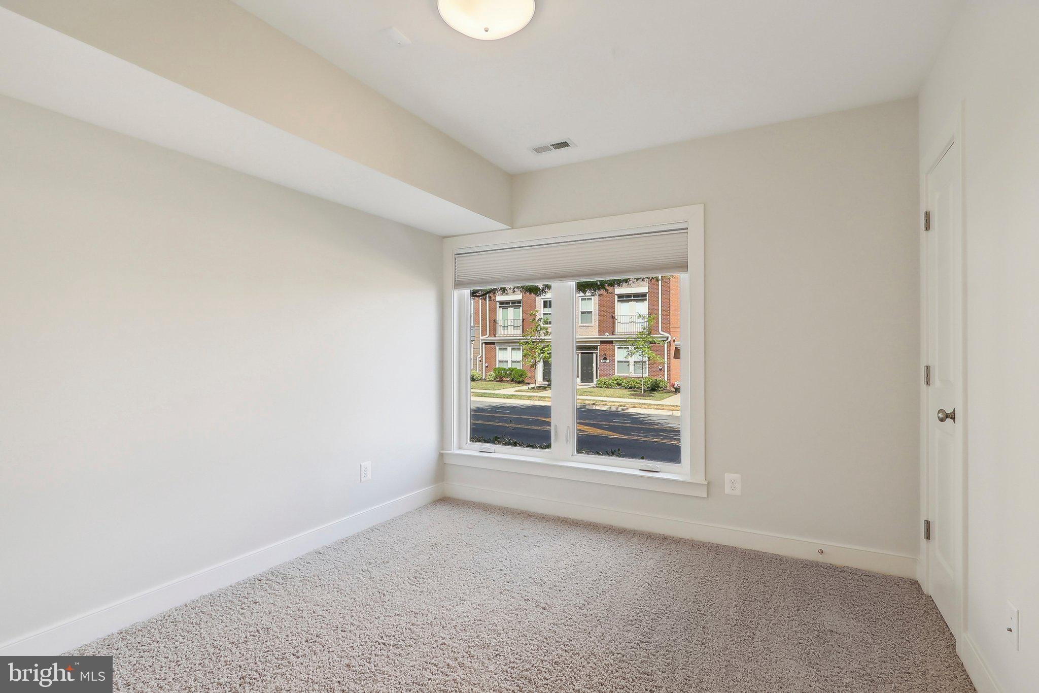 MOSAIC AT MERRIFIELD - Residential