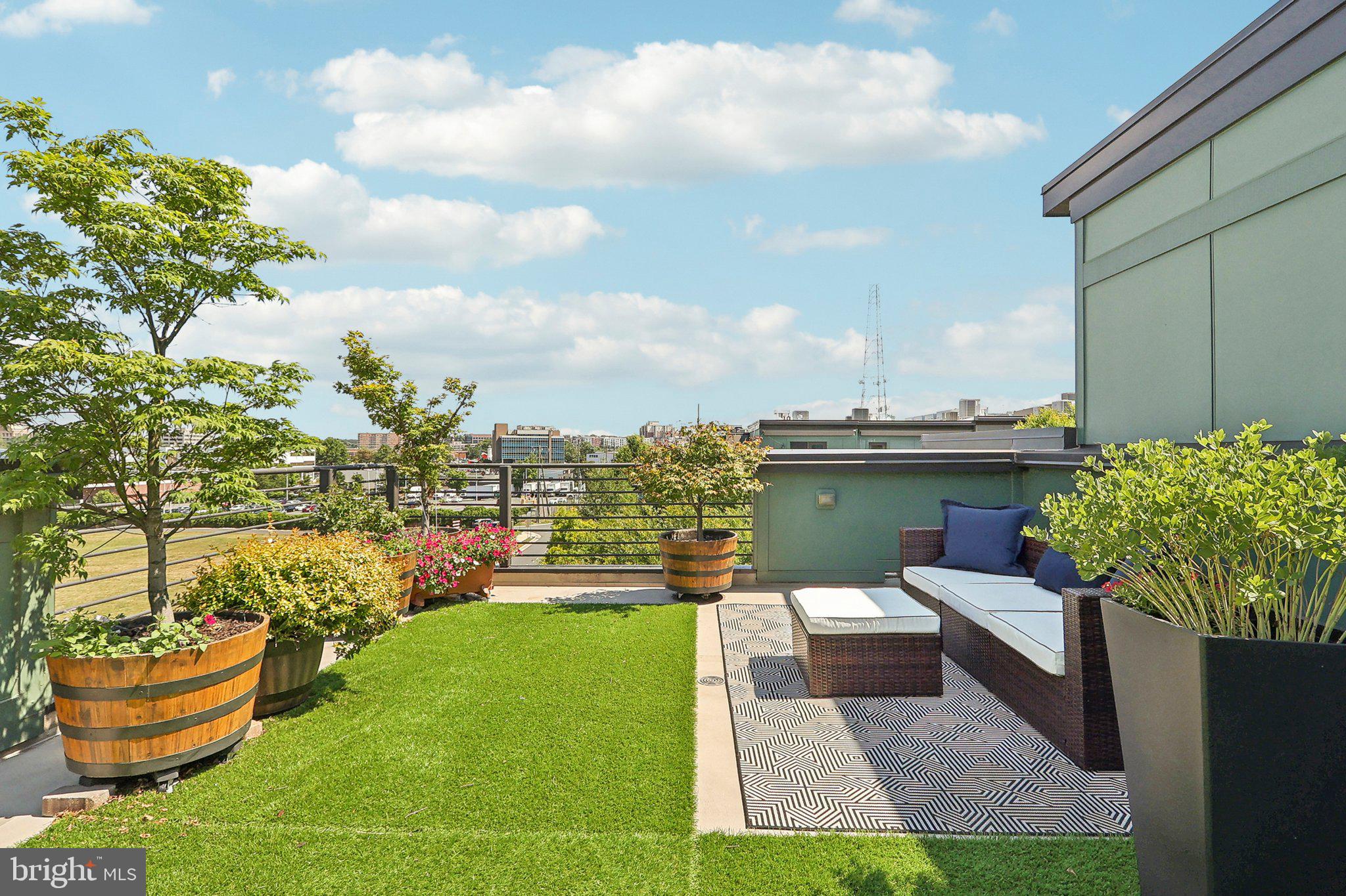 MOSAIC AT MERRIFIELD - Residential