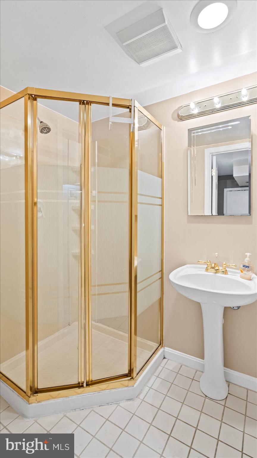 KNETTISHALL - Residential