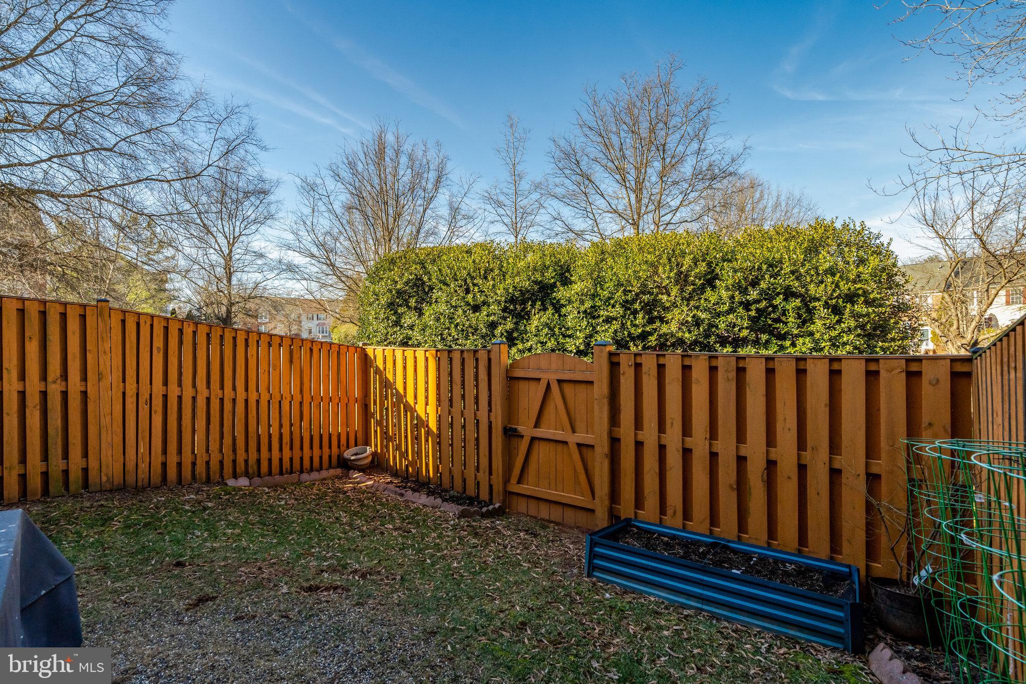 POTOMAC LAKES - Residential Lease