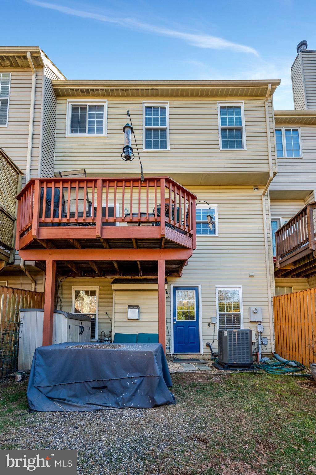 POTOMAC LAKES - Residential Lease