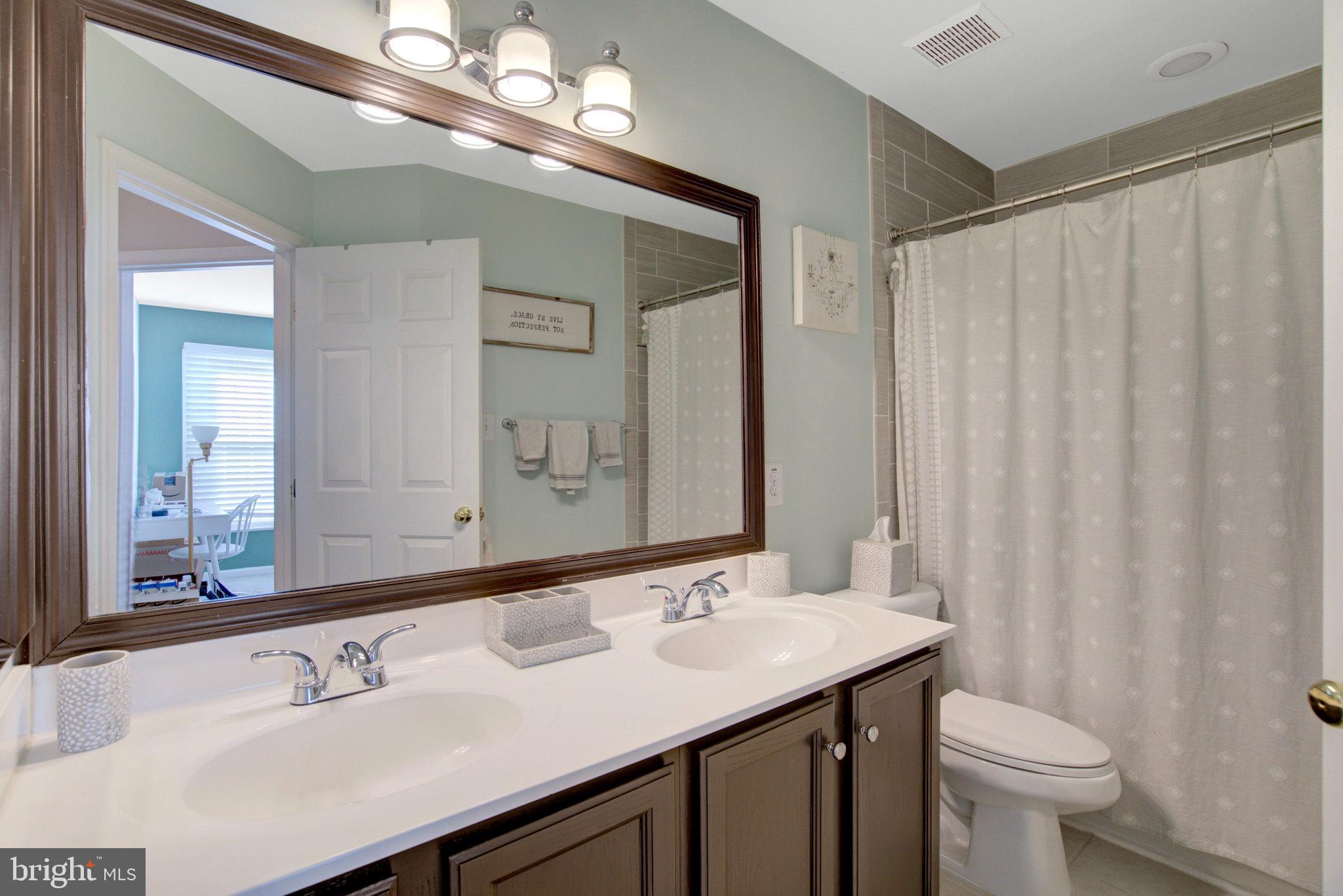 POTOMAC LAKES - Residential Lease