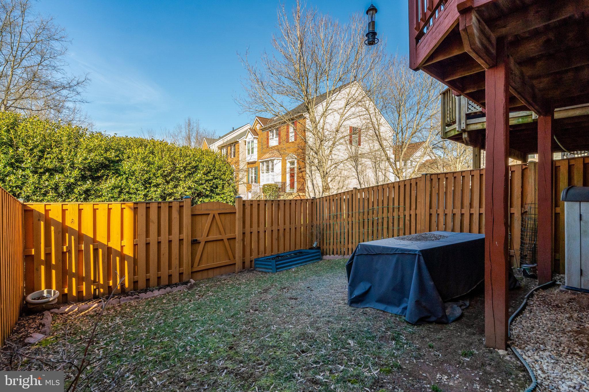 POTOMAC LAKES - Residential Lease