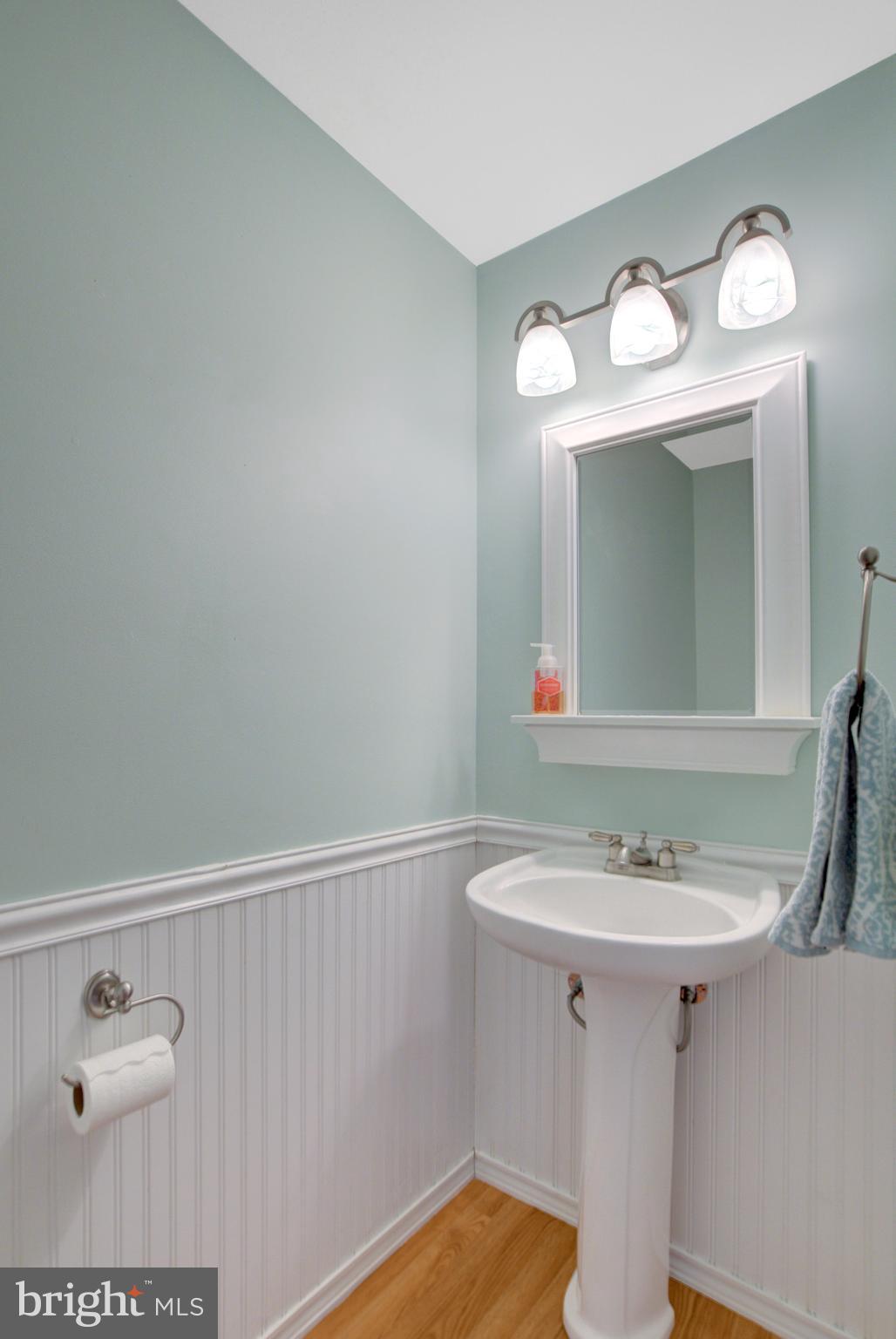 POTOMAC LAKES - Residential Lease