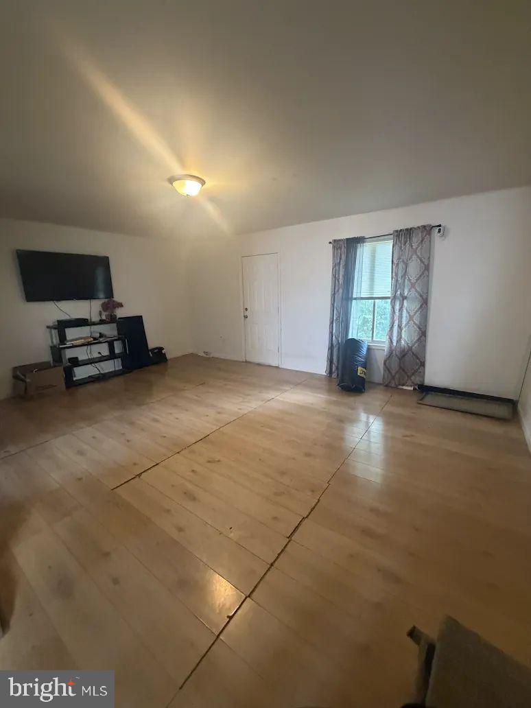 443 ARNOLD COURT