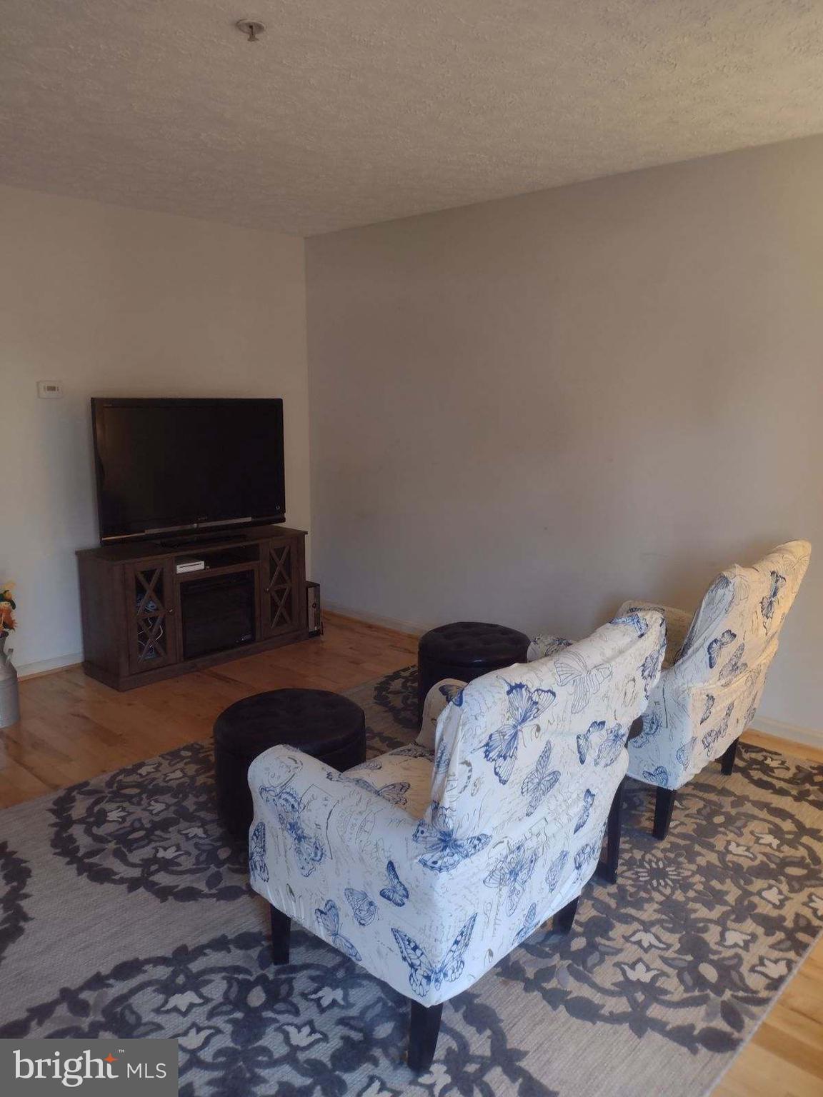 BRIGHT OAKS - Residential