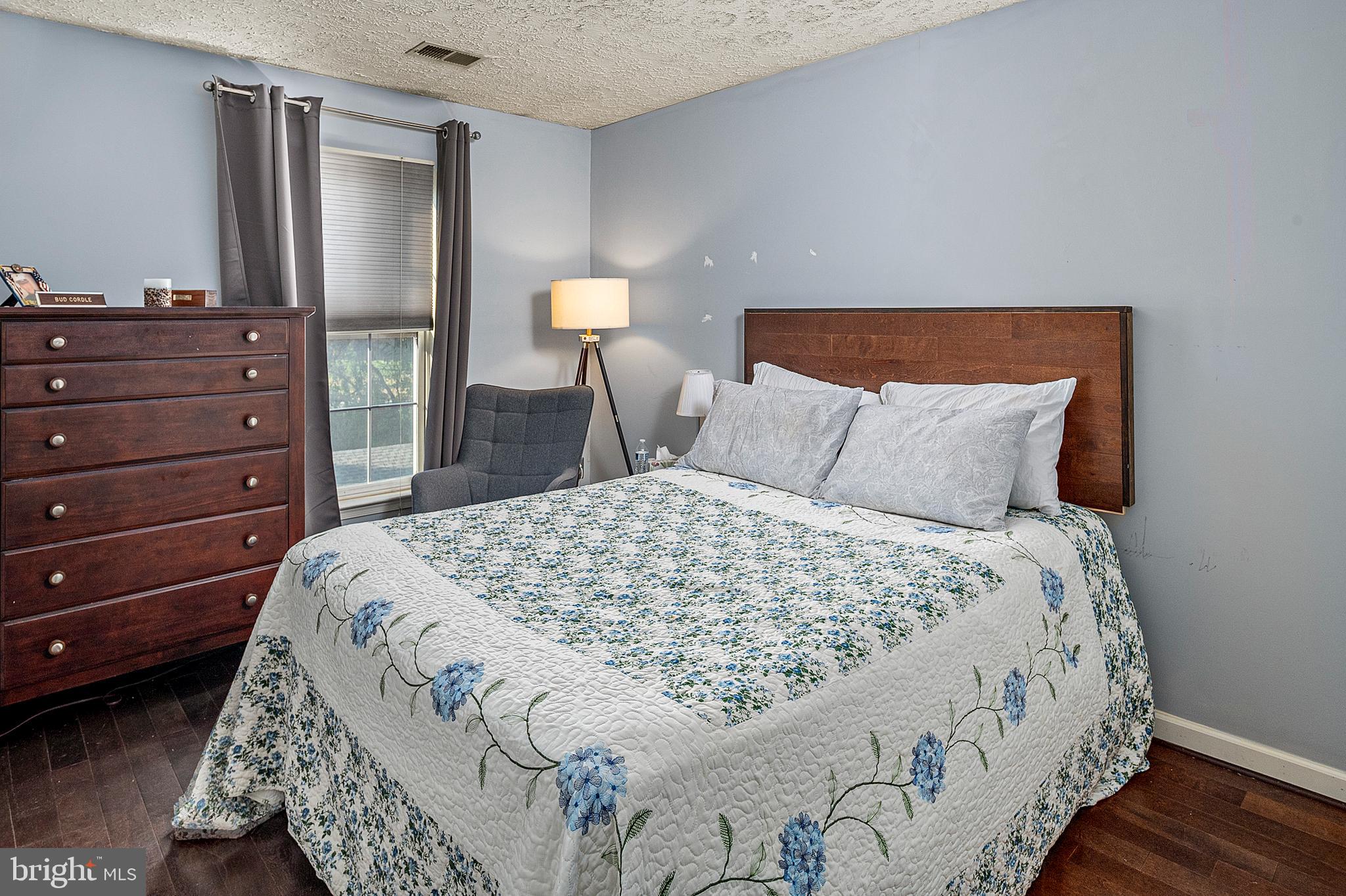 BRIGHT OAKS - Residential