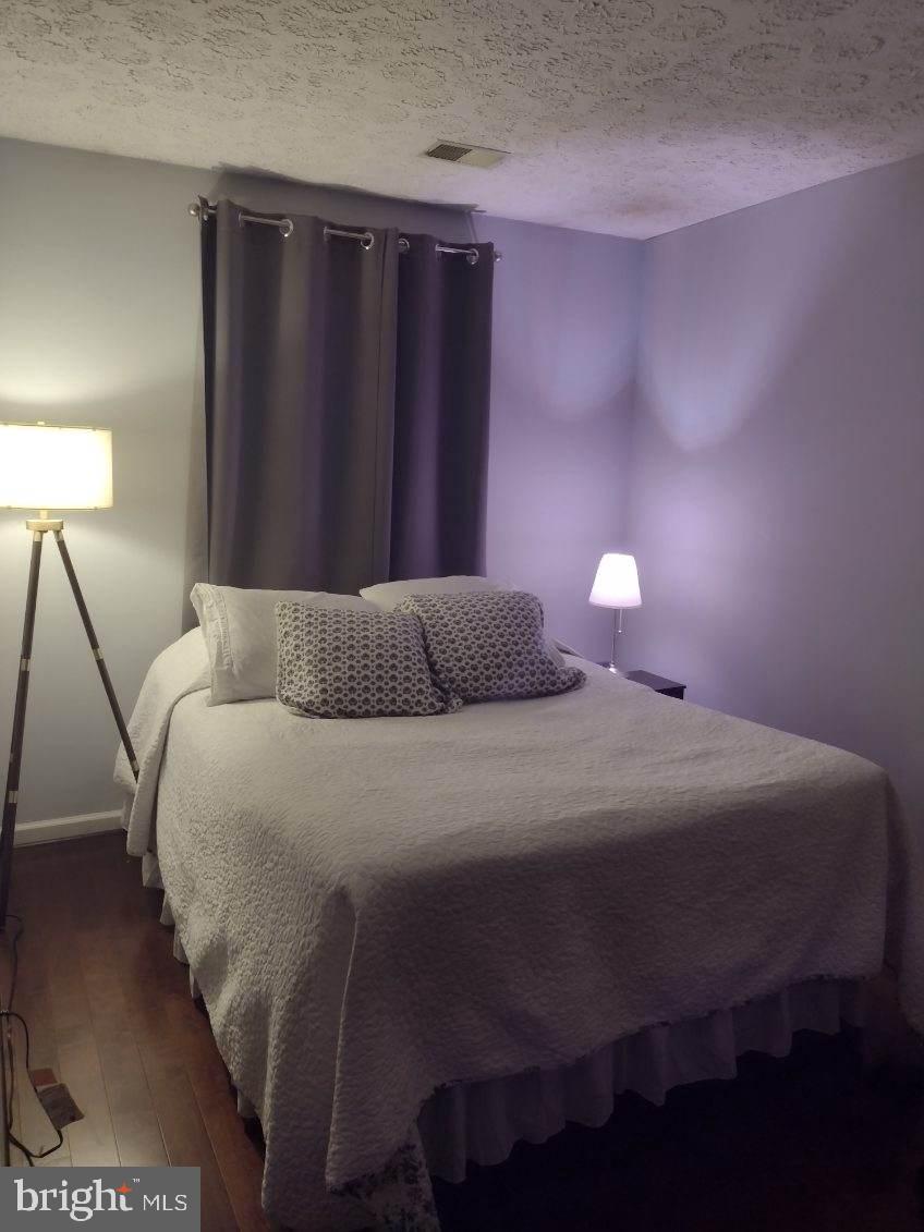 BRIGHT OAKS - Residential