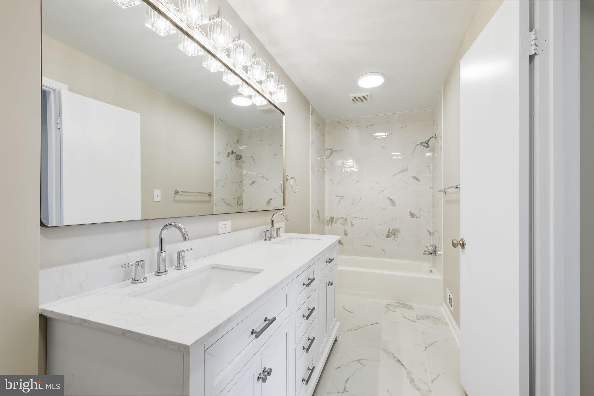 POTOMAC WOODS - Residential