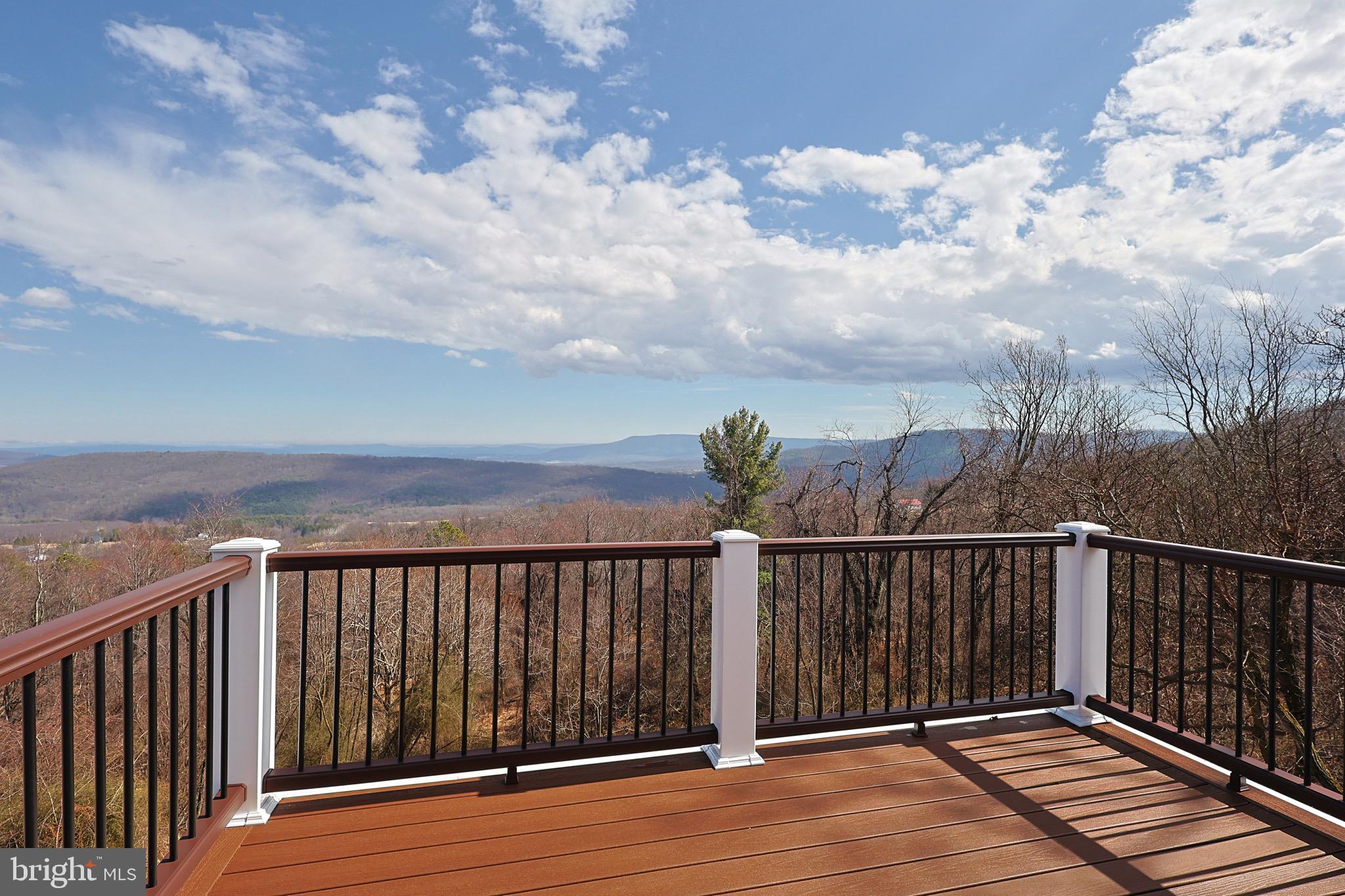 LOST MOUNTAIN - Residential