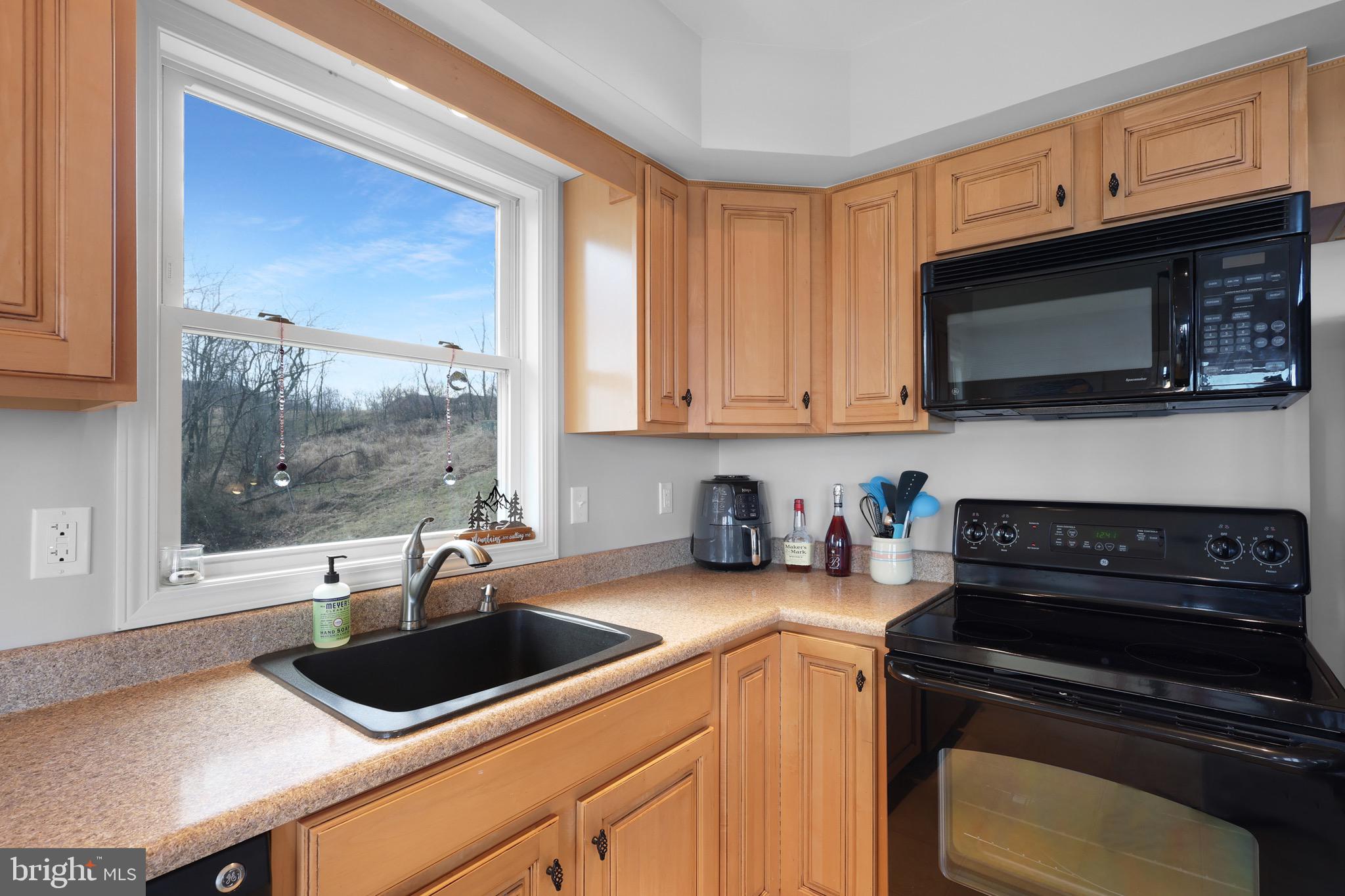 LOST MOUNTAIN - Residential