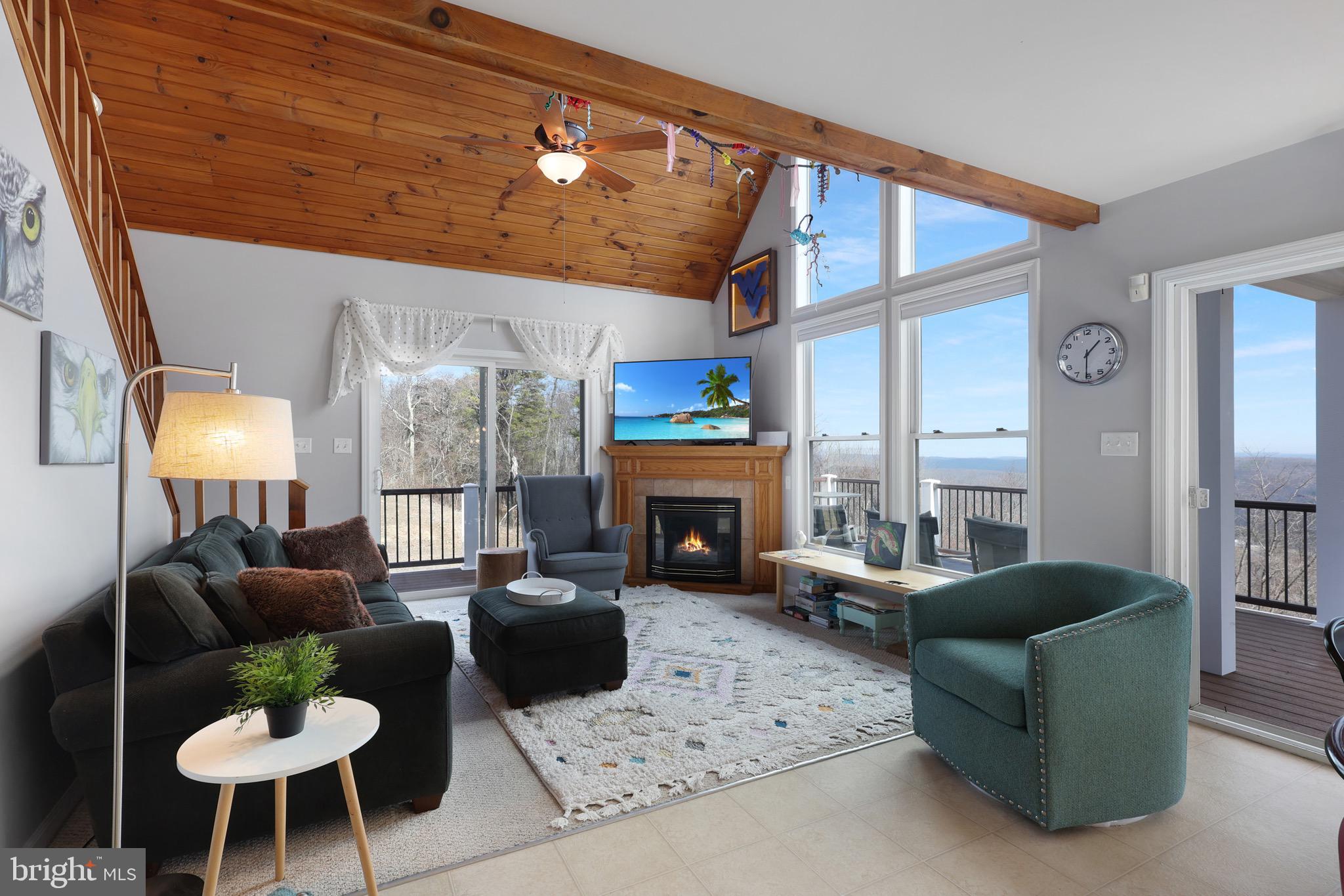 LOST MOUNTAIN - Residential