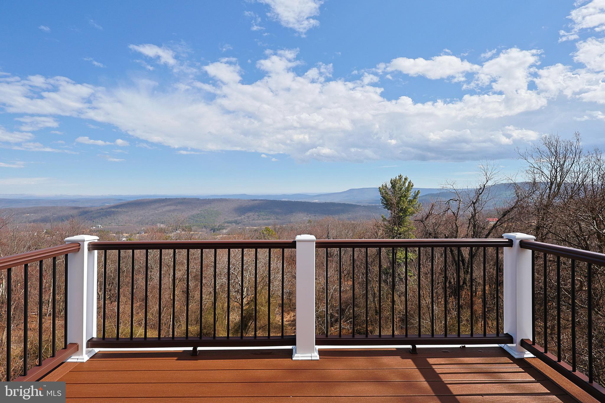 LOST MOUNTAIN - Residential