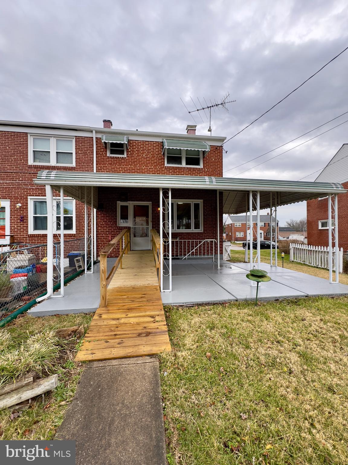 PARKVILLE - Residential Lease