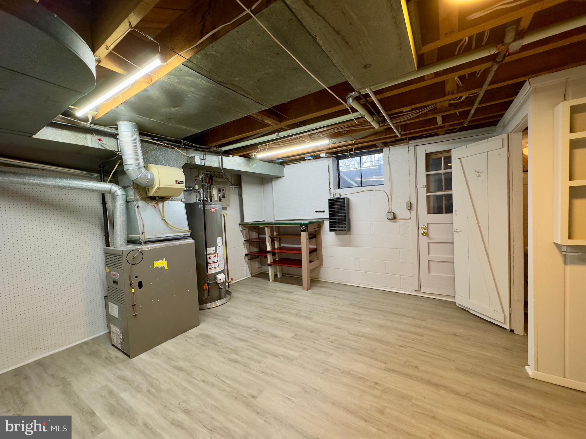 PARKVILLE - Residential Lease