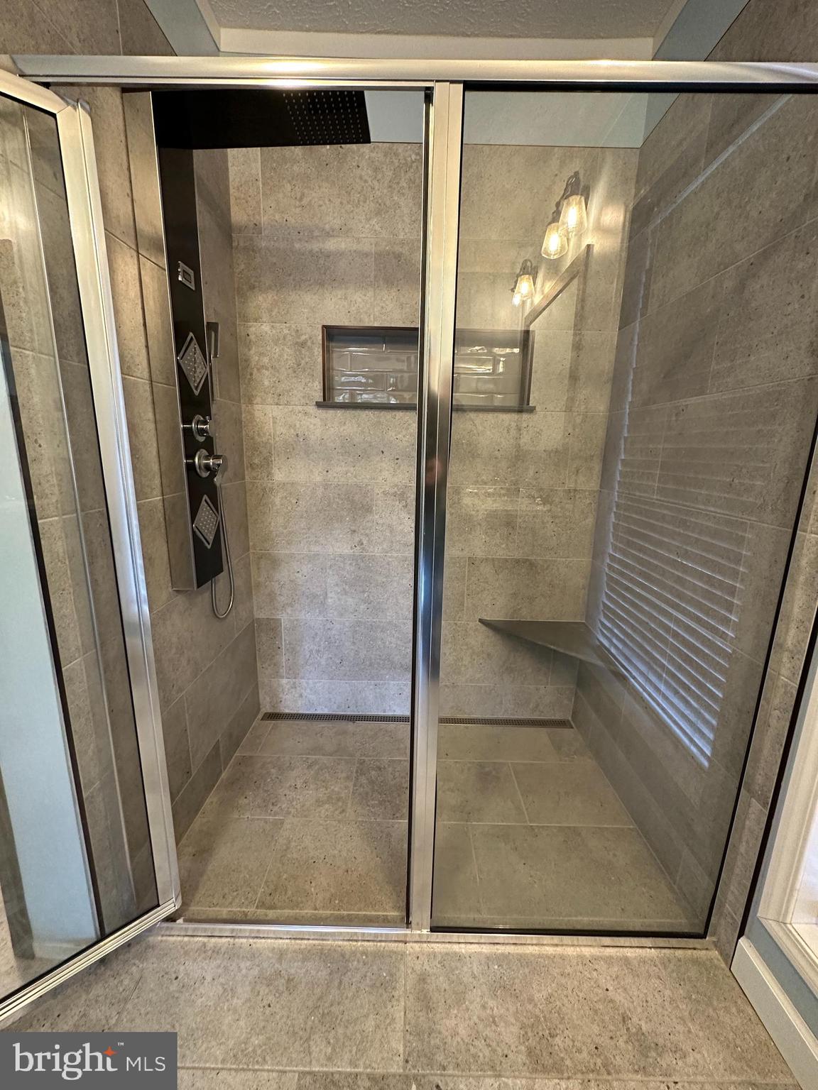 STONEWALL - Residential