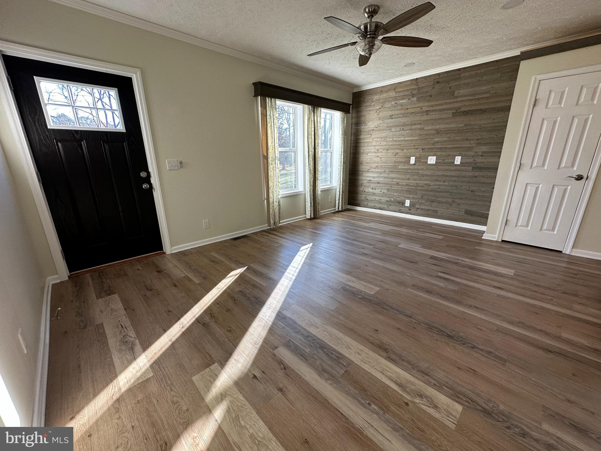 STONEWALL - Residential