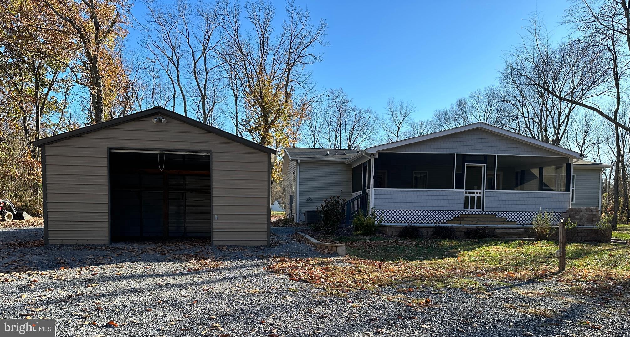 STONEWALL - Residential