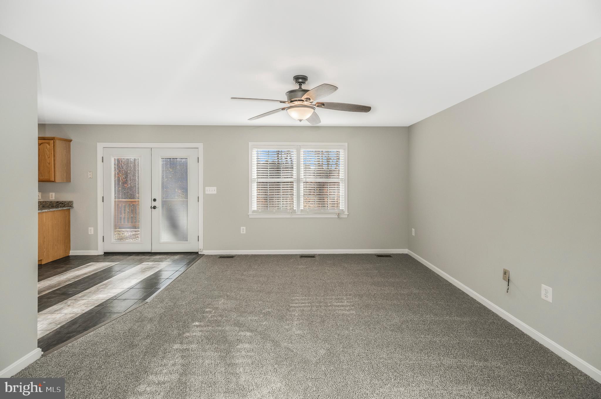 LAKE LAND OR - Residential