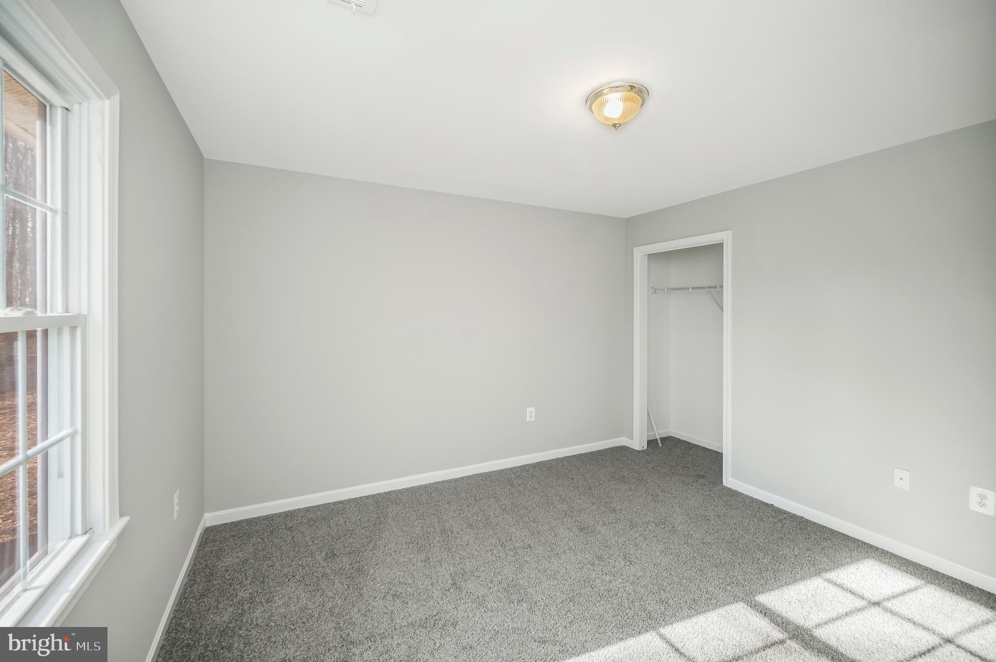 LAKE LAND OR - Residential