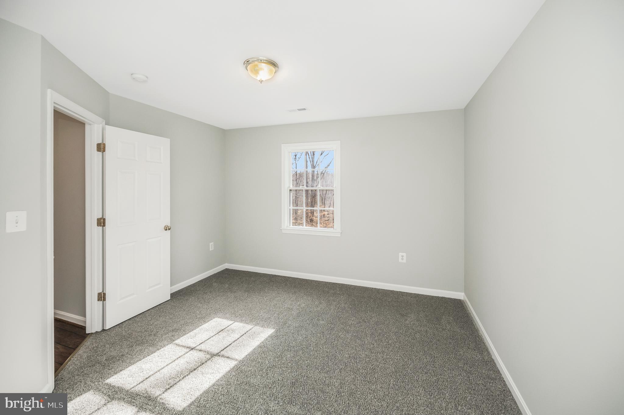 LAKE LAND OR - Residential