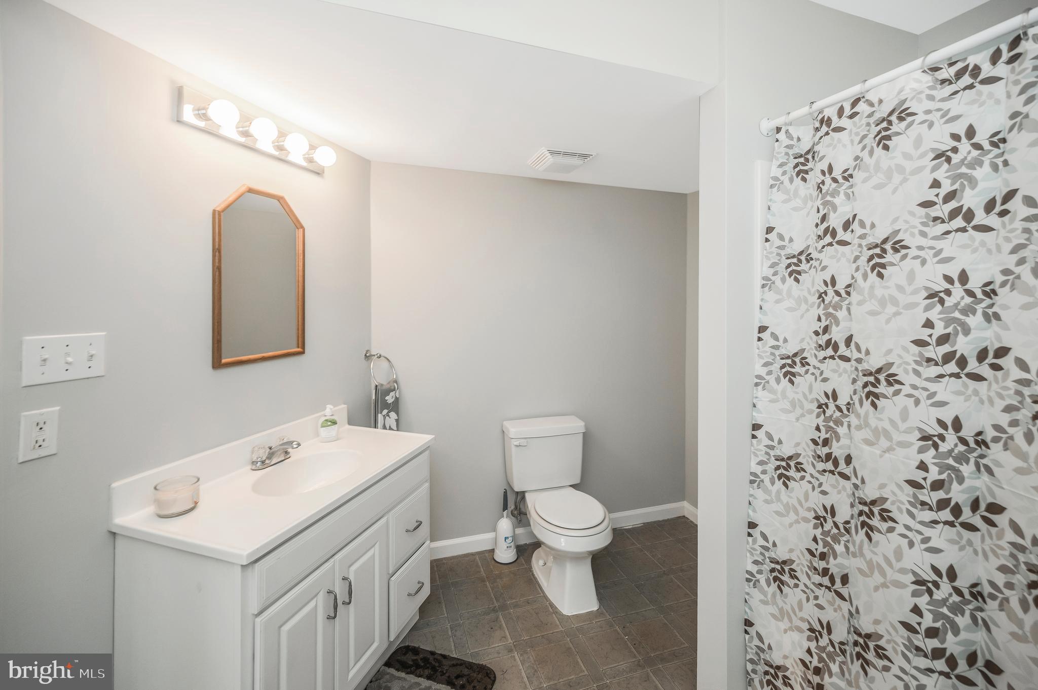 LAKE LAND OR - Residential