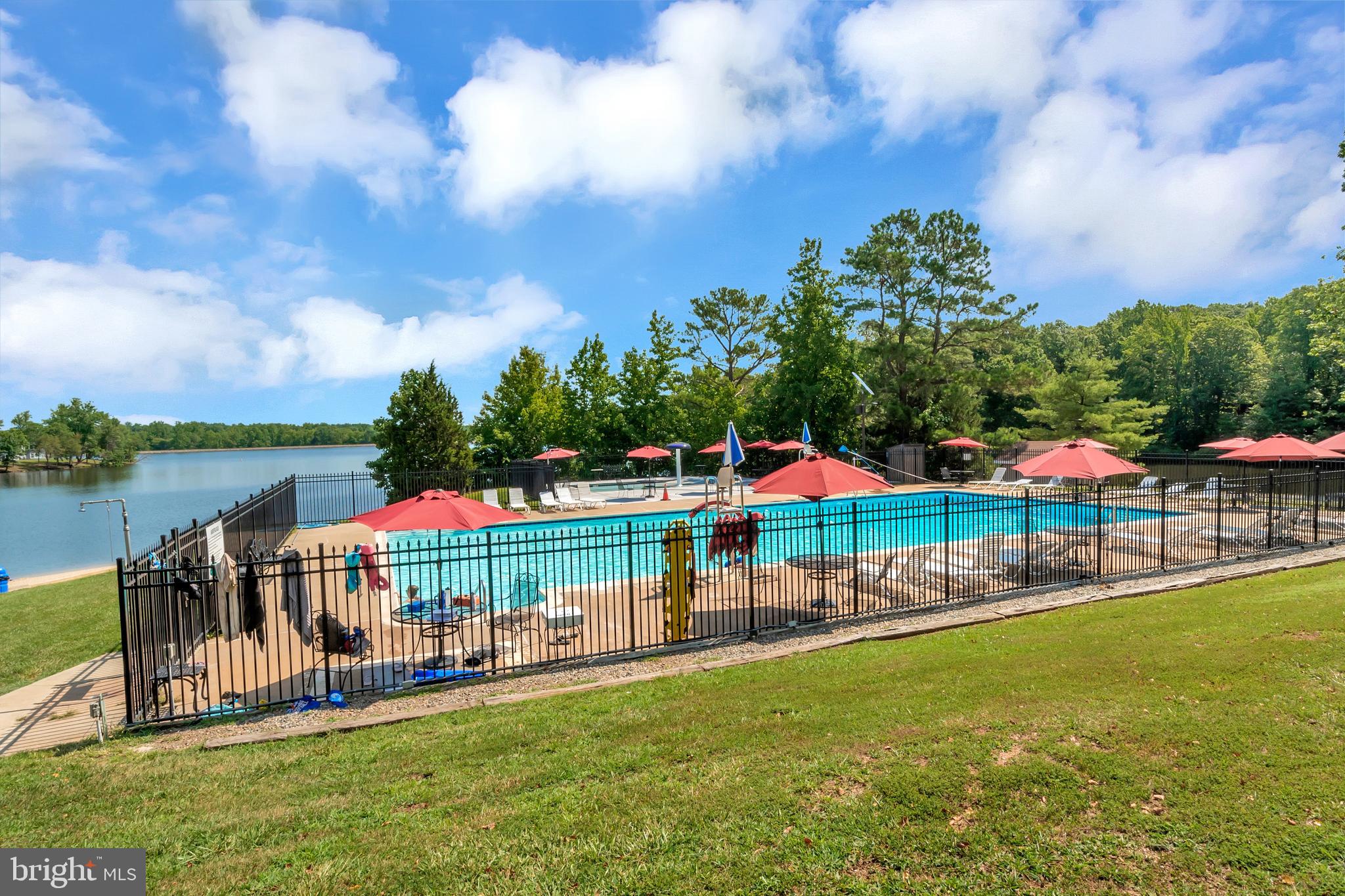 LAKE LAND OR - Residential