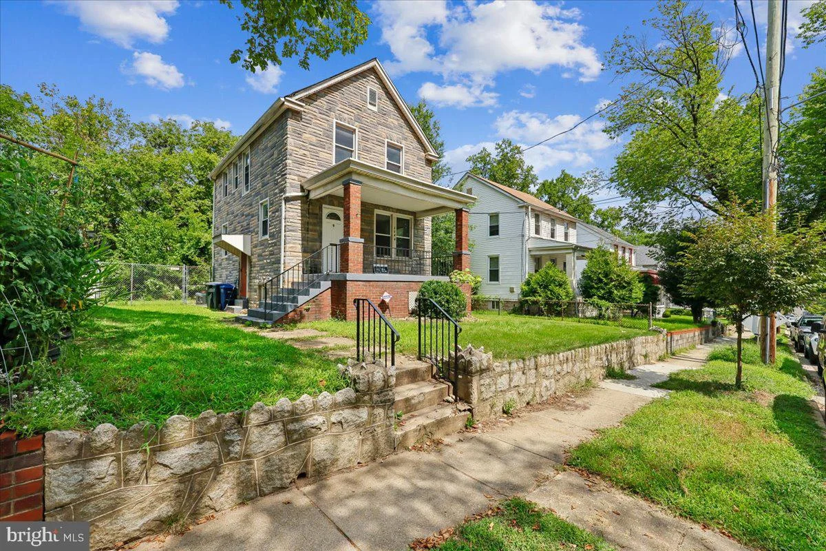 3044 Monroe Street NE, Washington, DC, 20018