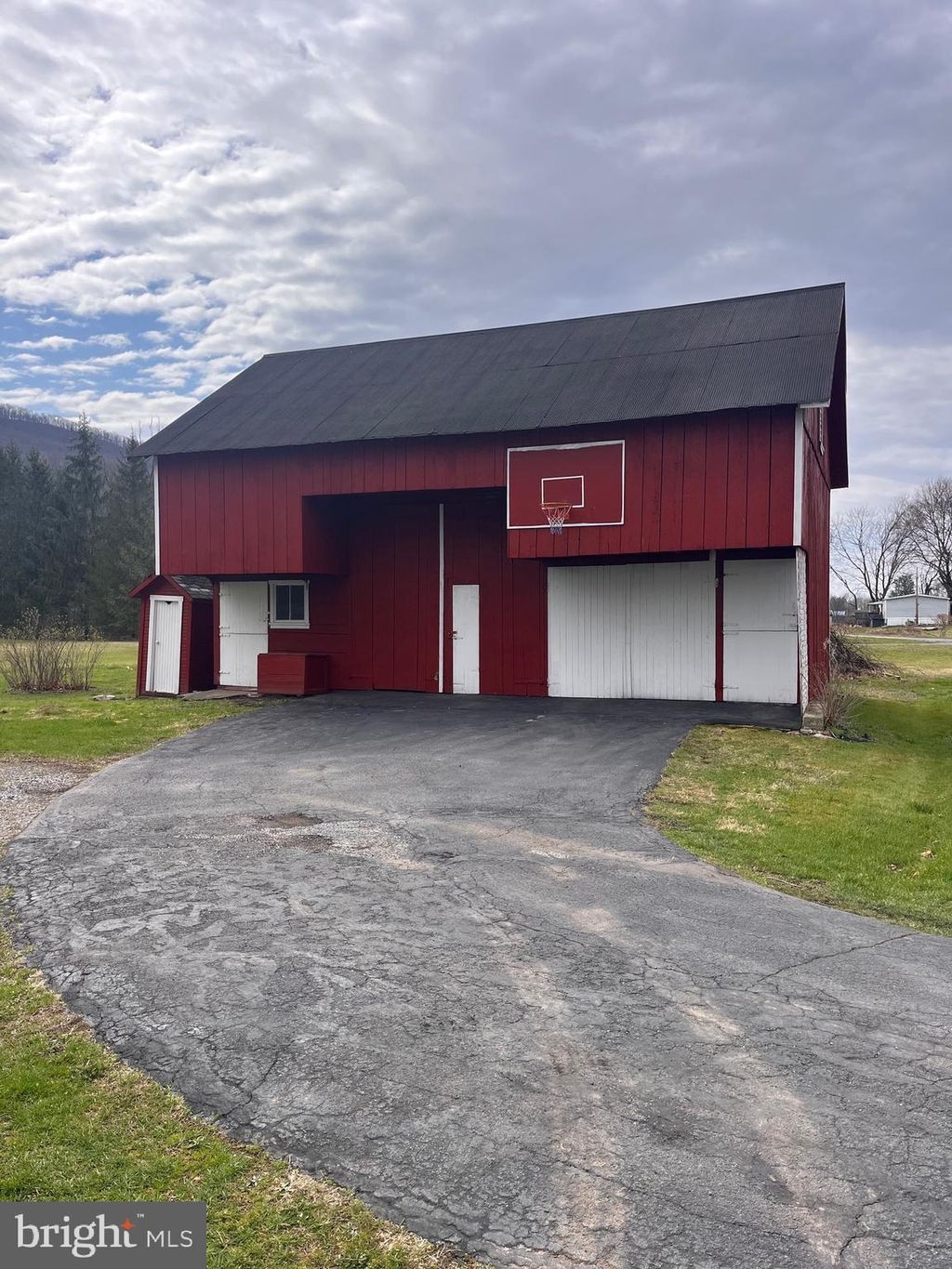 Photo of 2022 Everett Rd, EAST FREEDOM, PA 16637 (MLS # PABR2016028)