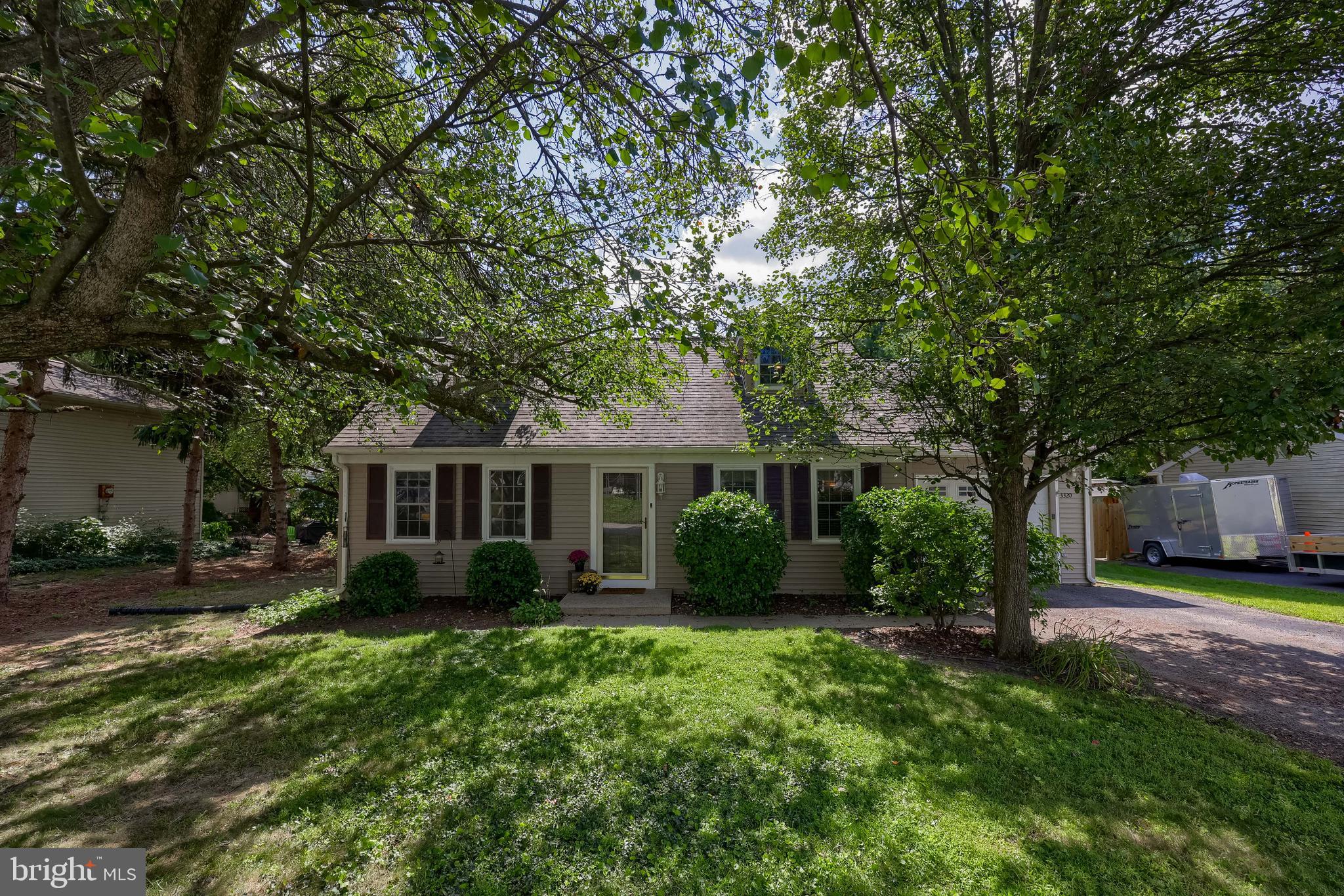 3320 POPLAR LANE